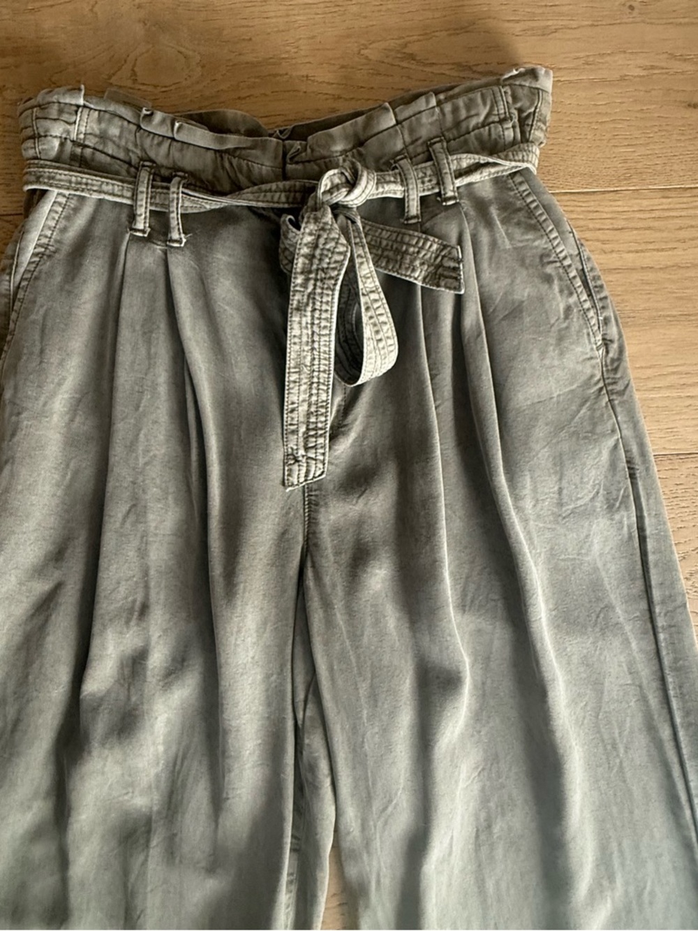 American Eagle Outfitters Olive-Tone Paperbag Waist Pants